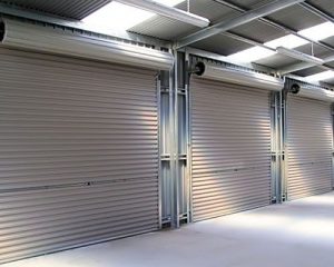 Nên hay không nên sử dụng loại cửa cuốn kéo tay? 10 123